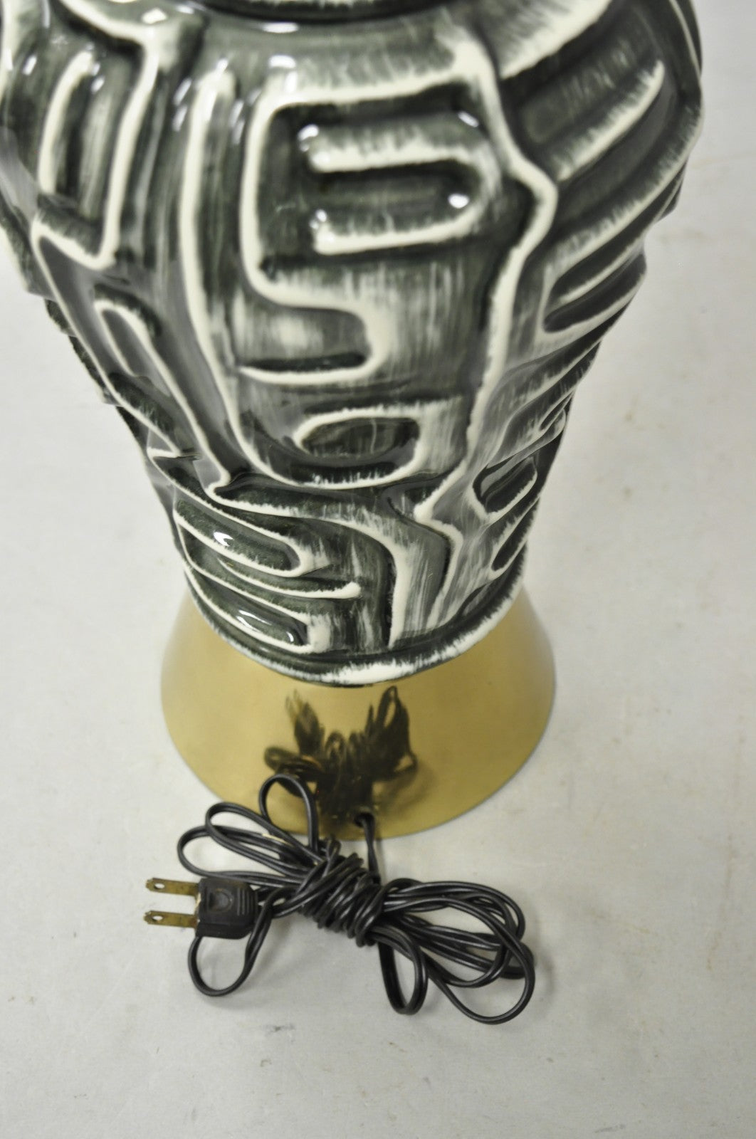 Vintage Mid Century Modern Grey Glazed Ceramic Geometric Aztec Brass Table Lamp