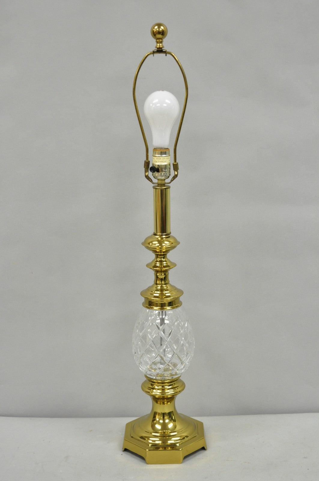 Vintage Hollywood Regency Crystal Glass Pineapple Column Brass Table Lamp