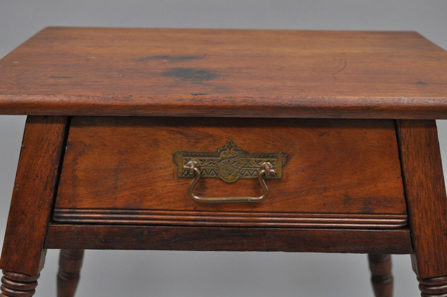 Antique Eastlake Victorian Turn Carved Spindle Leg Walnut Plant Stand Fern Table