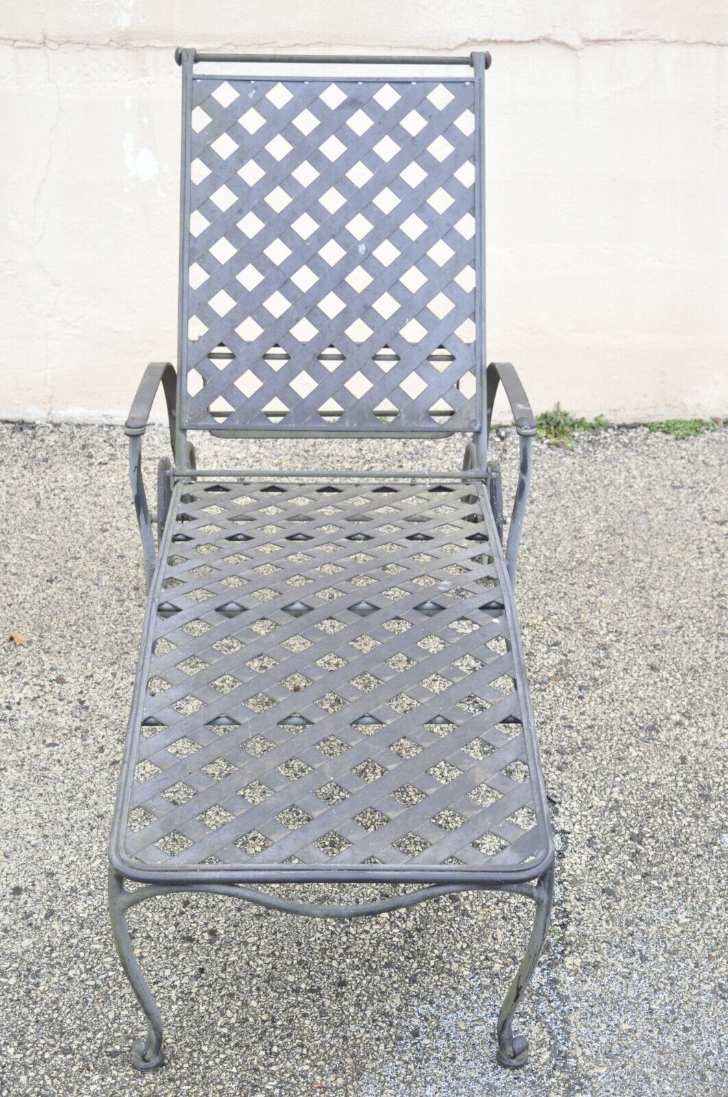 Woodard Maddox Black Wrought Iron Adjustable Pool Patio Chaise Lounge Chair