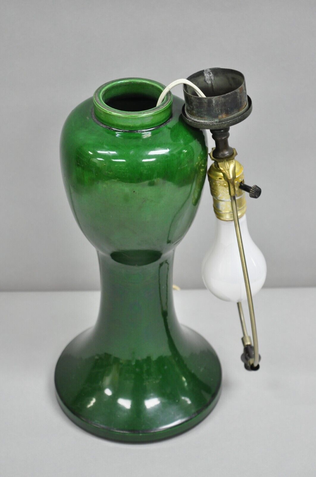 Antique Chinoiserie Japanese Ceramic Pottery Green Bulbous Vase Table Lamp