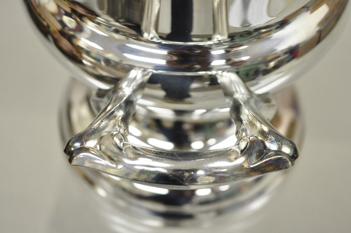 Vintage Oneida Silver Plated Victorian Style Wine Champagne Chiller Ice Bucket