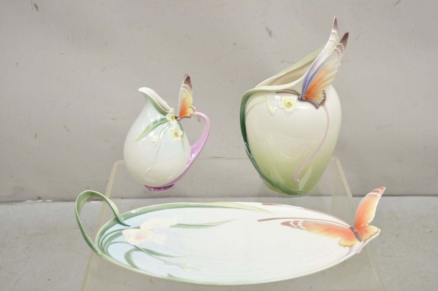 Franz Collection Papillon Butterfly Porcelain Ornamental Platter Handled Tray