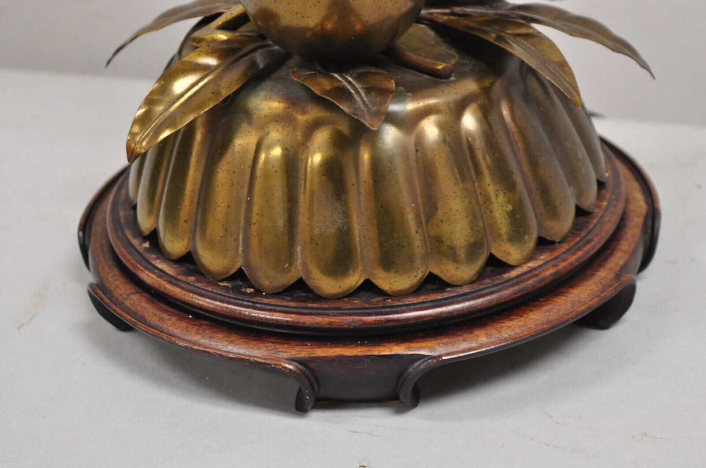 Vintage Chinese Bronze Fruit & Lotus Vine Leaf Chinoiserie Table Lamp