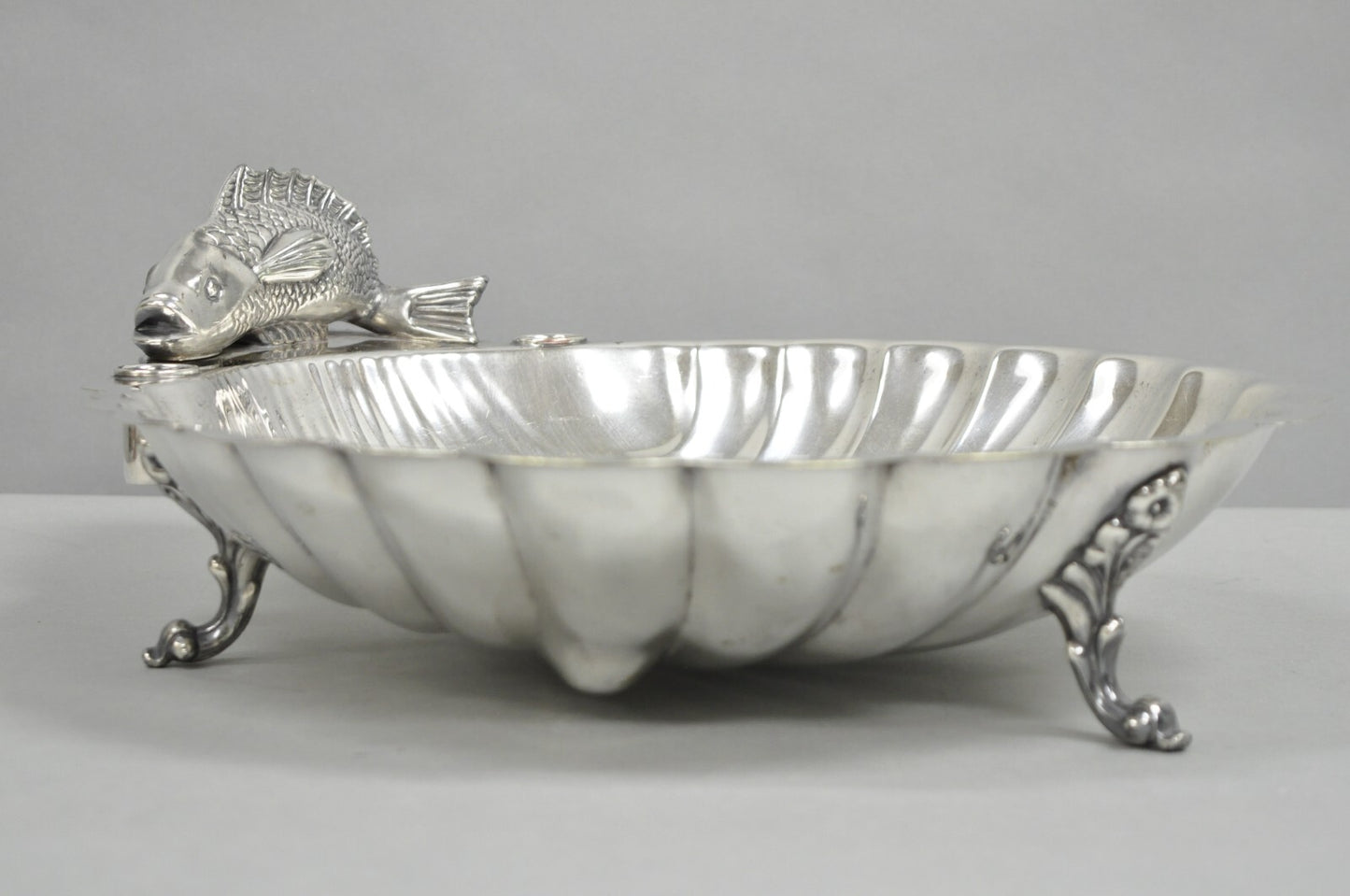 Vintage English Regency Sheffield Silver Plated Fish Clam Shell Serving Platter