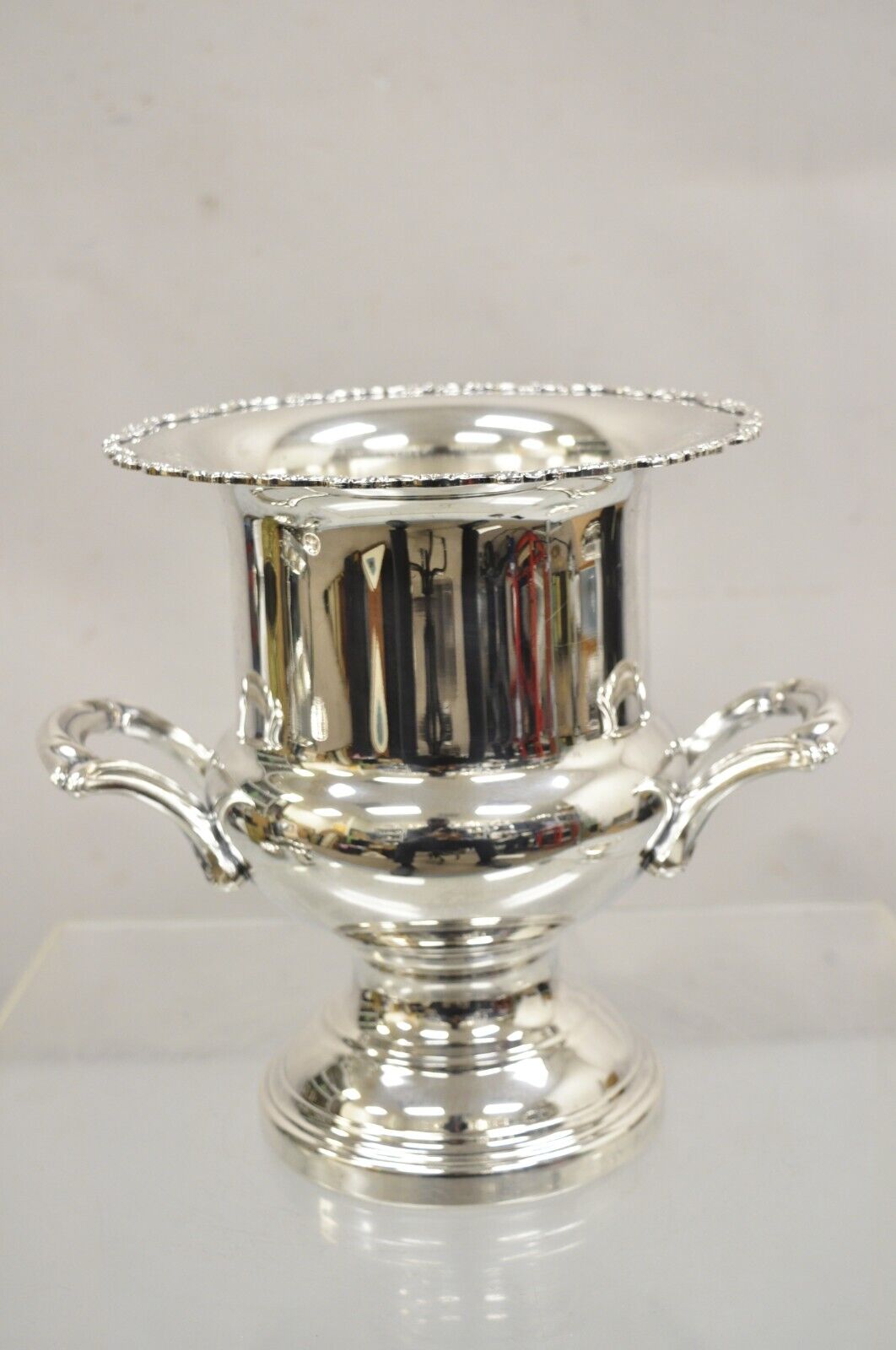 Vintage Oneida Silver Plated Twin Handle Trophy Cup Champagne Chiller Ice Bucket