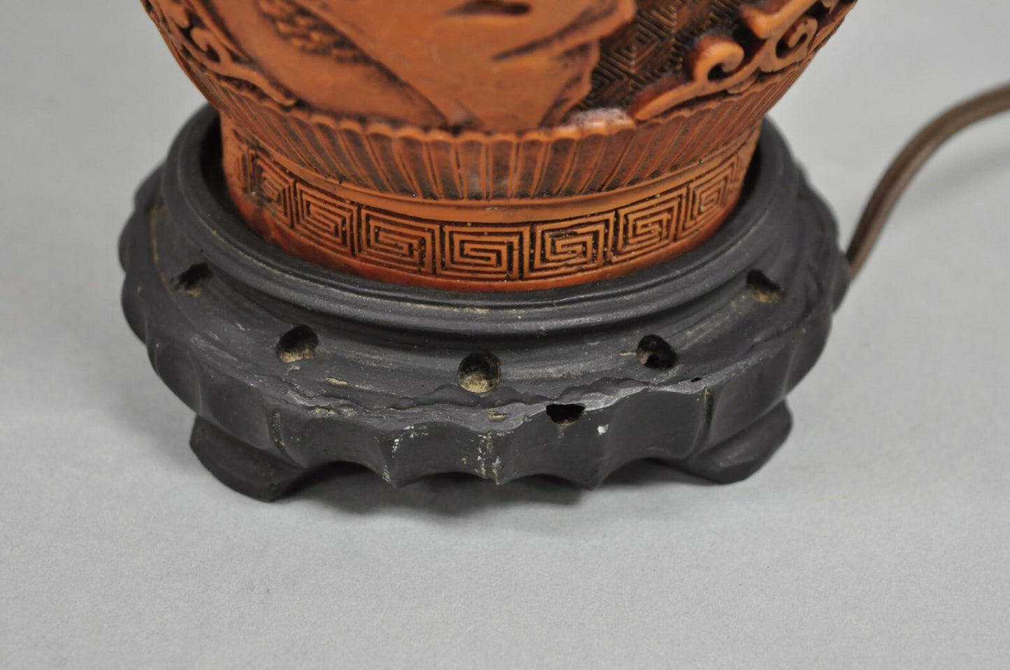 Vintage Chinoiserie Chinese Orange Carved Cinnabar Vase Jardiniere Table Lamp