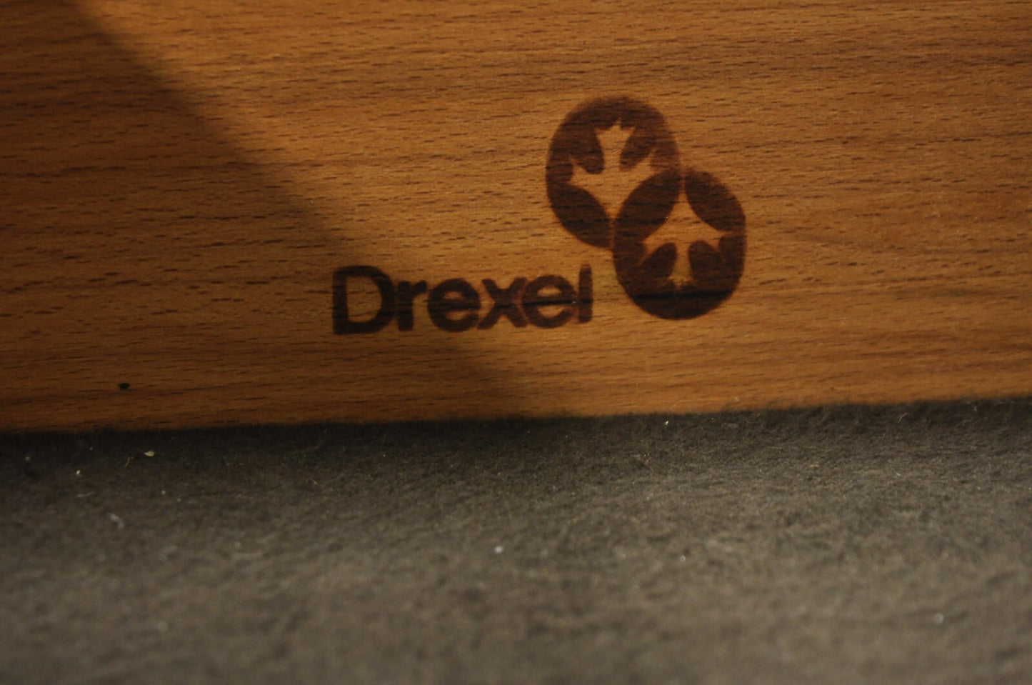 Vintage Drexel Heritge Georgian Style Cherry Wood Dry Bar Server Cabinet