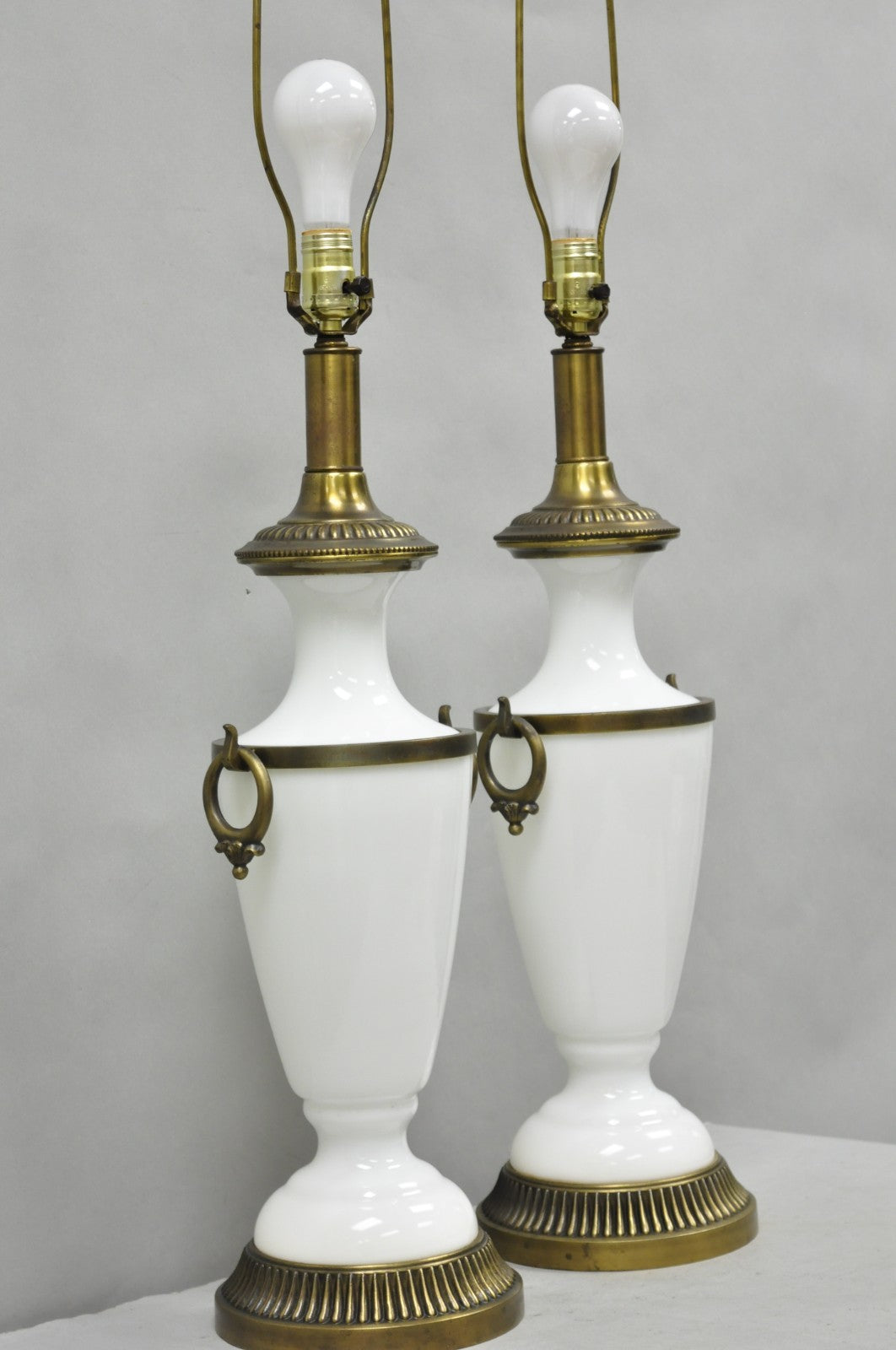 Vintage French Neoclassical White Milk Glass Urn Table Lamp by Paul Hanson, Pair