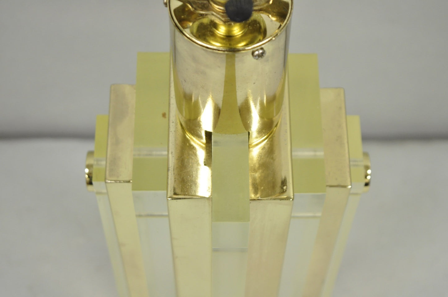 Vintage Mid Century Modern Lucite & Brass Cityscape Skyscraper Table Lamp