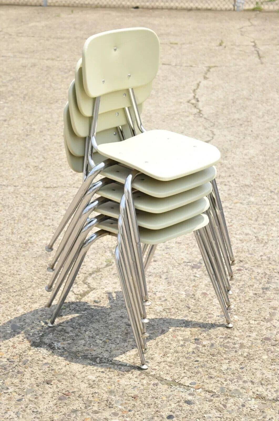 Vintage Beige Molded Plastic Chrome Metal Base Stacking School Side Chair Single