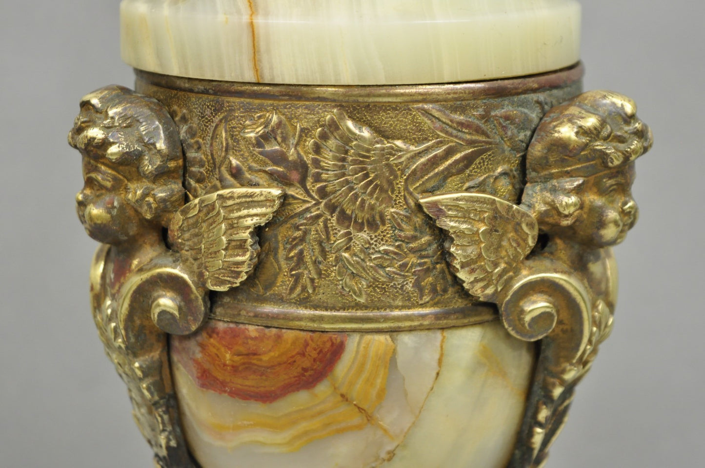 Antique French Neoclassical Louis XV Onyx Urn Figural Bronze Cherub Table Lamp
