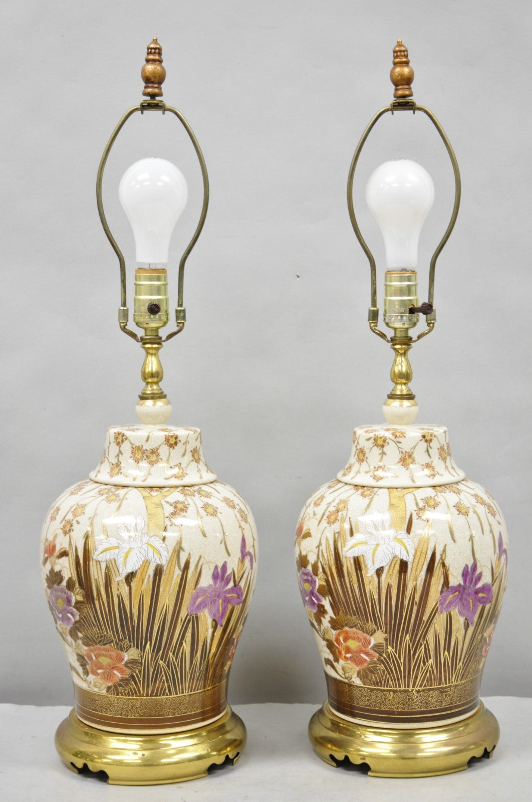 Vintage Chinese Chinoiserie Porcelain Ginger Jar Painted Floral Table Lamp Pair