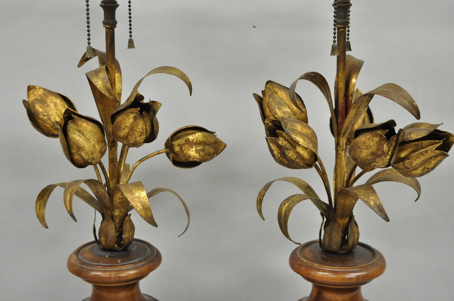 Vintage Italian Hollywood Regency Gold Gilt Iron Flower Bouquet Table Lamps Pair