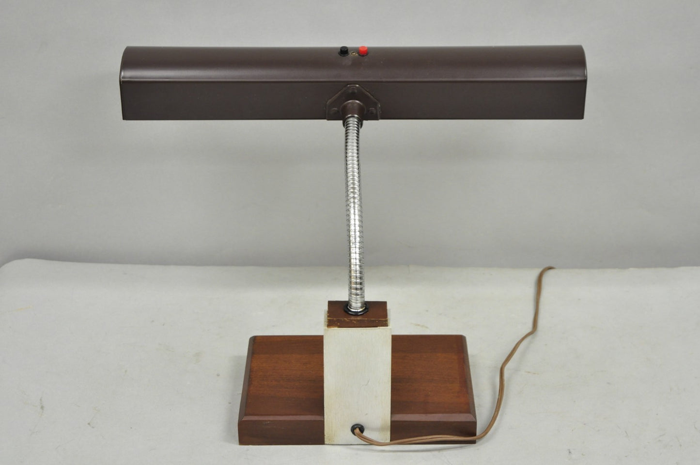Vintage Mid Century Modern Gooseneck Walnut Base Brown Mad Men Desk Lamp