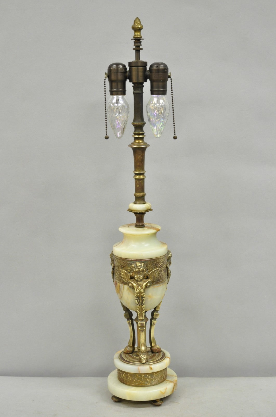 Antique French Neoclassical Louis XV Onyx Urn Figural Bronze Cherub Table Lamp