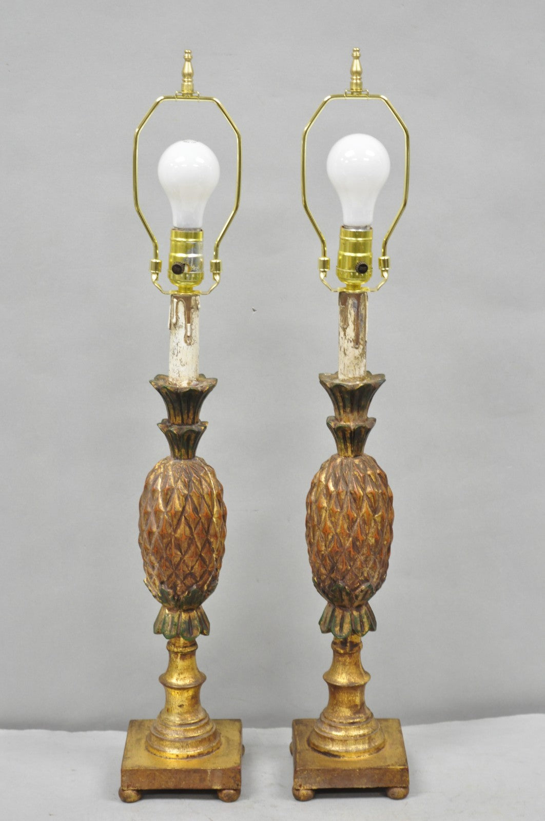 Vintage Italian Hollywood Regency Carved Gold Giltwood Pineapple Table Lamp Pair