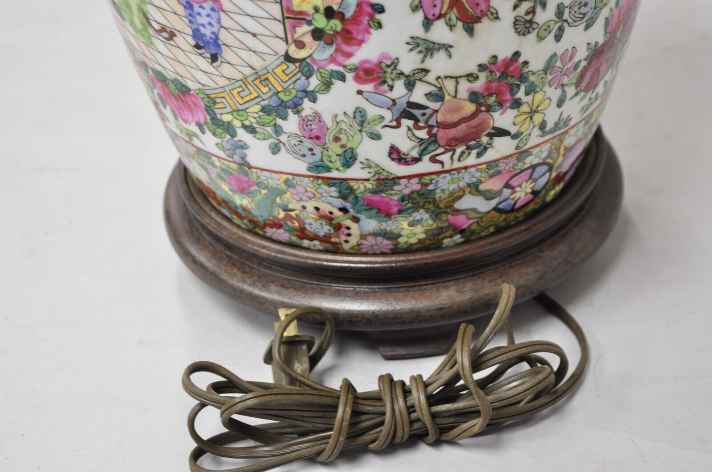 Vintage Chinoiserie Famille Rose Chinese Porcelain Asian Ginger Jar Table Lamp