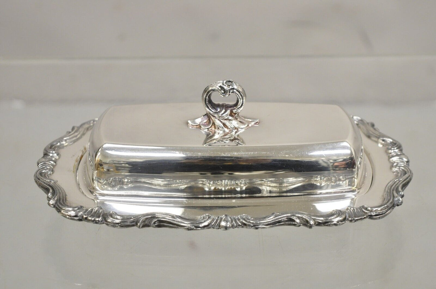 FB Rogers Silver Co. 1959X Silver Plated Covered Butter Dish w/ Glass Liner
