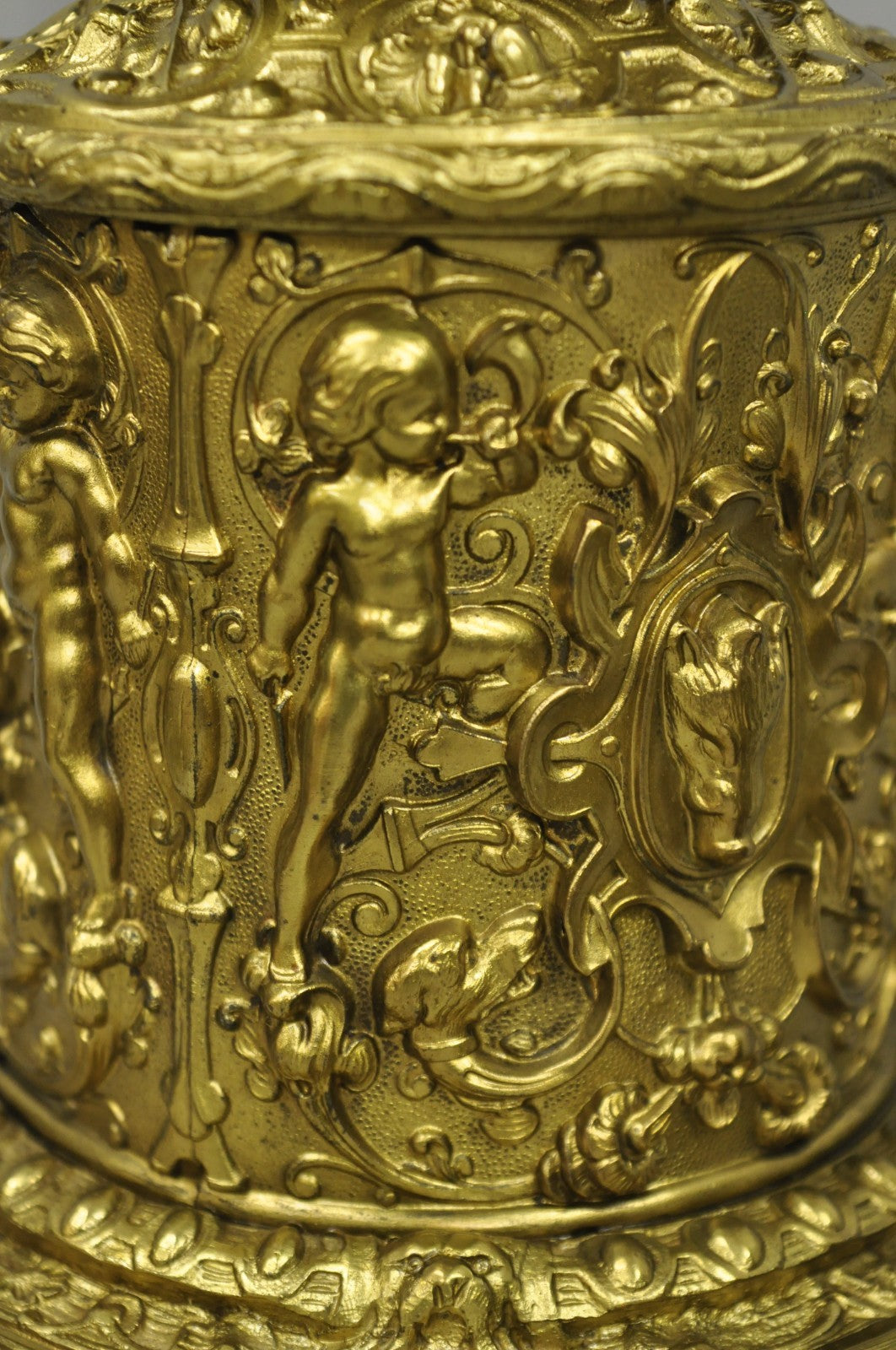 Antique French Neoclassical Figural Brass Repousse Cherub Lion Table Lamp - Pair