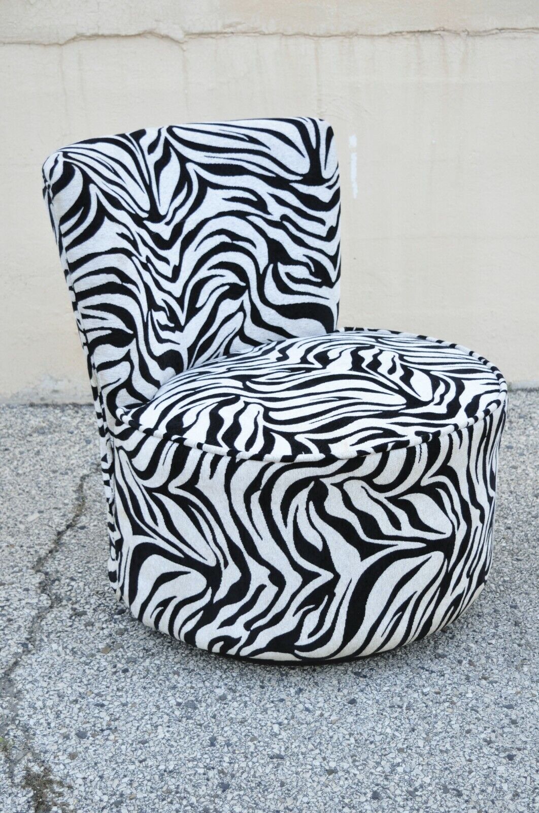 Modern Zebra Pattern Upholstered Round Swivel Club Lounge Chair