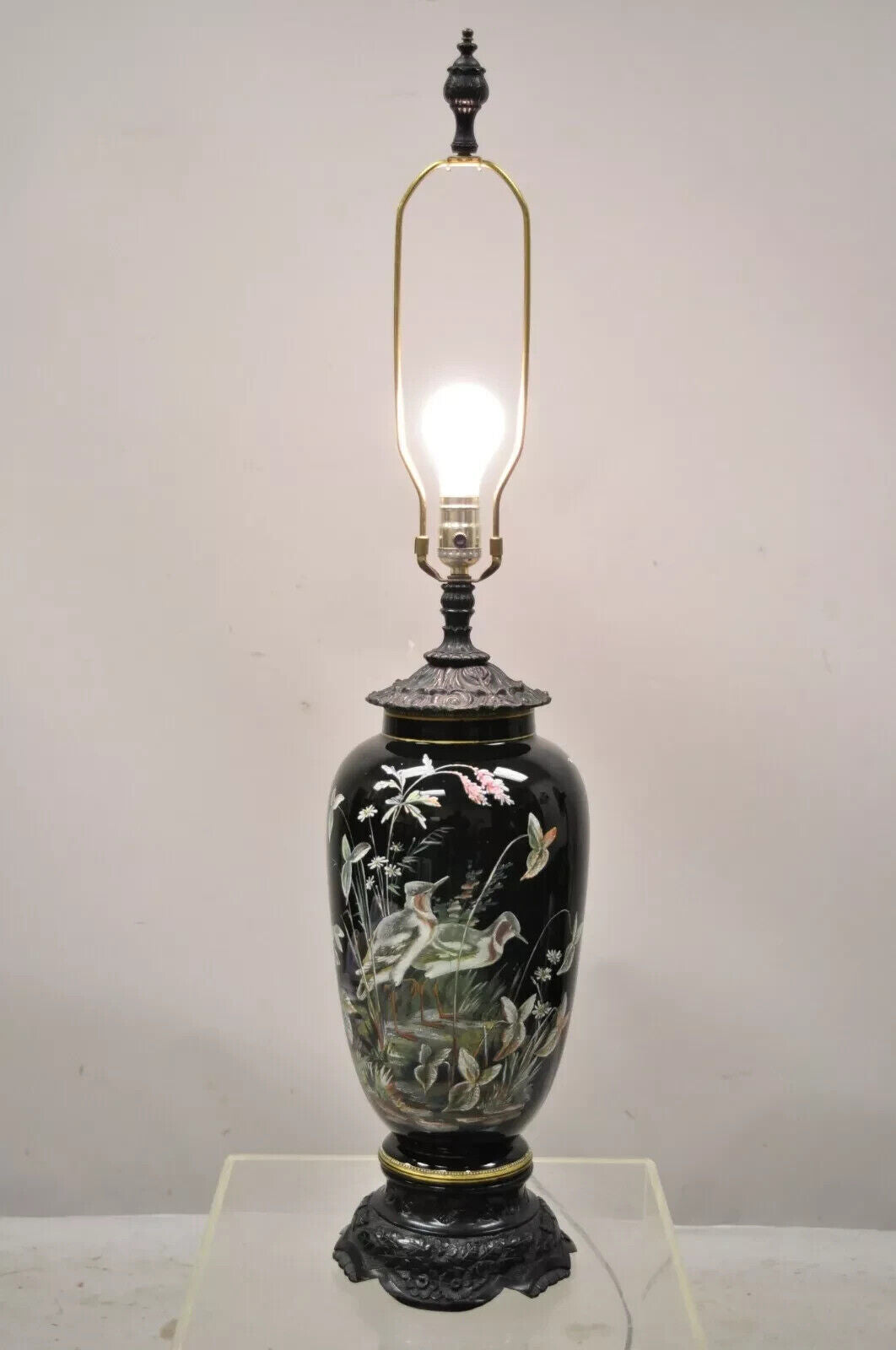 Chinese Chinoiserie Porcelain Ceramic Black Jardiniere Bird Painted Table Lamp