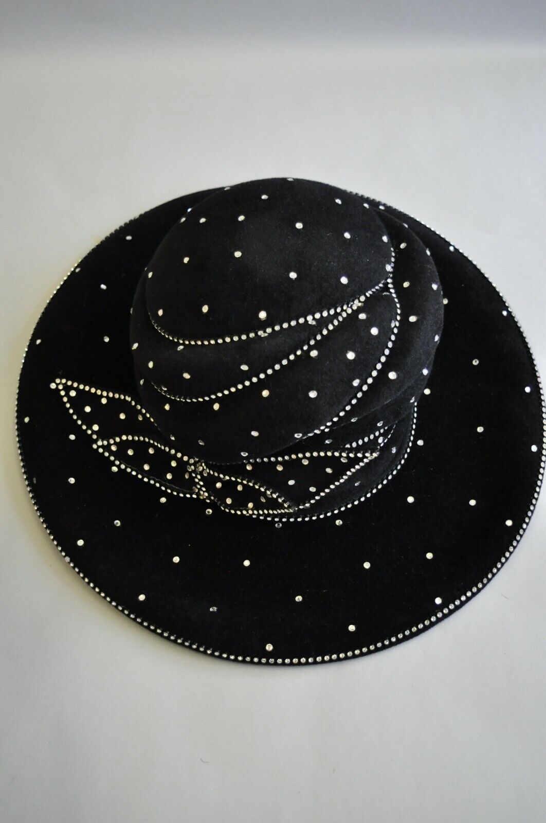 Vintage Makins New York Black Rhinestone Bow Wide Brim Church Derby Ladies Hat