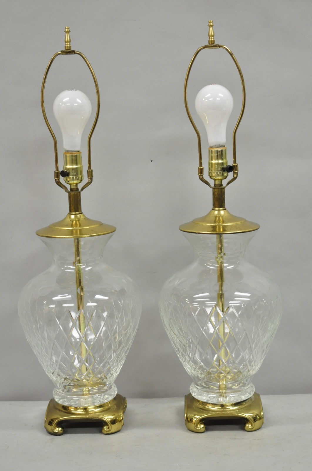 Vintagte Chinoiserie Diamond Crystal Glass Ginger Jar Brass Table Lamps - a Pair