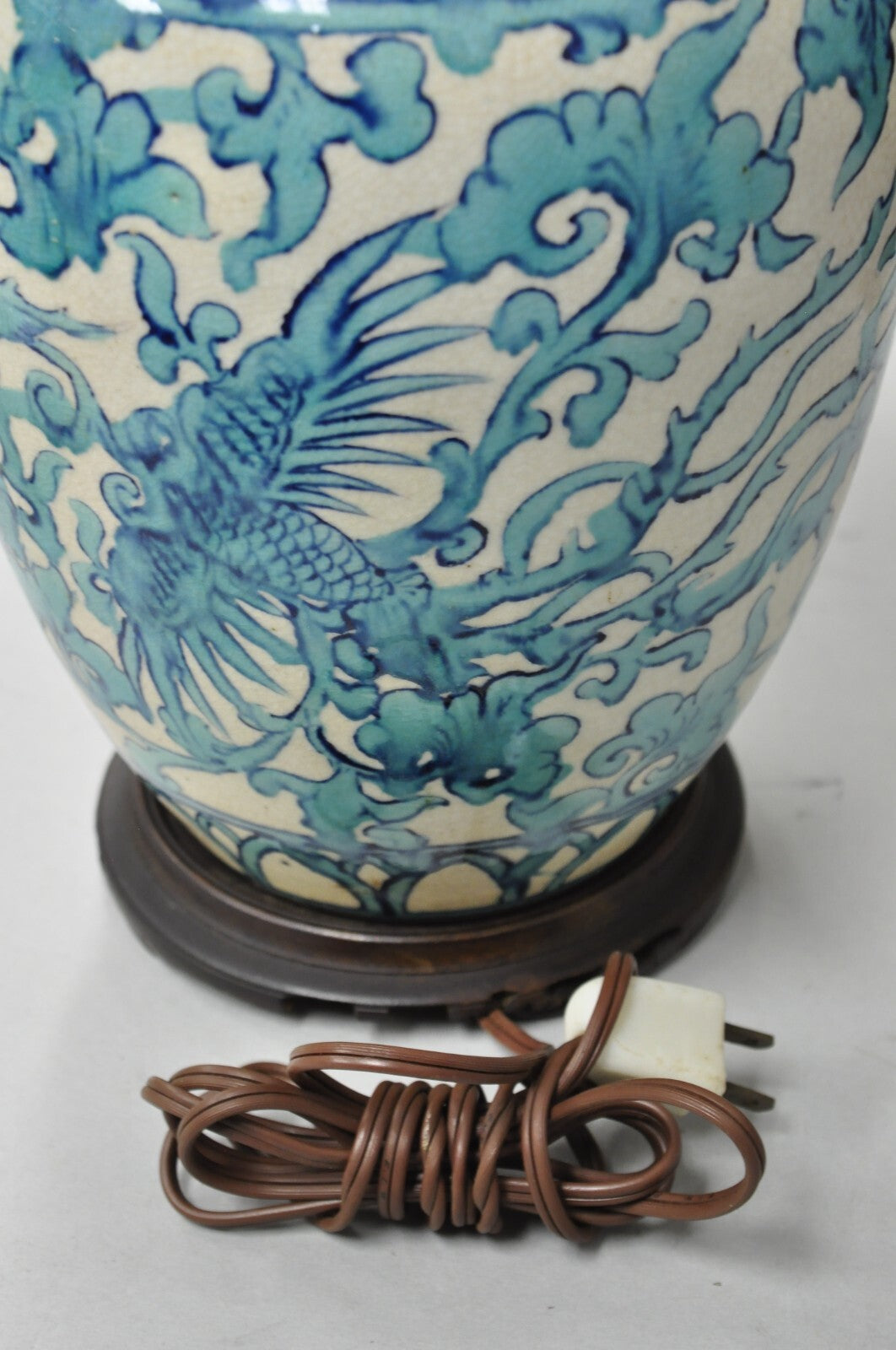 Antique Chinoiserie Chinese Porcelain Blue Ginger Jar Oriental Table Lamp
