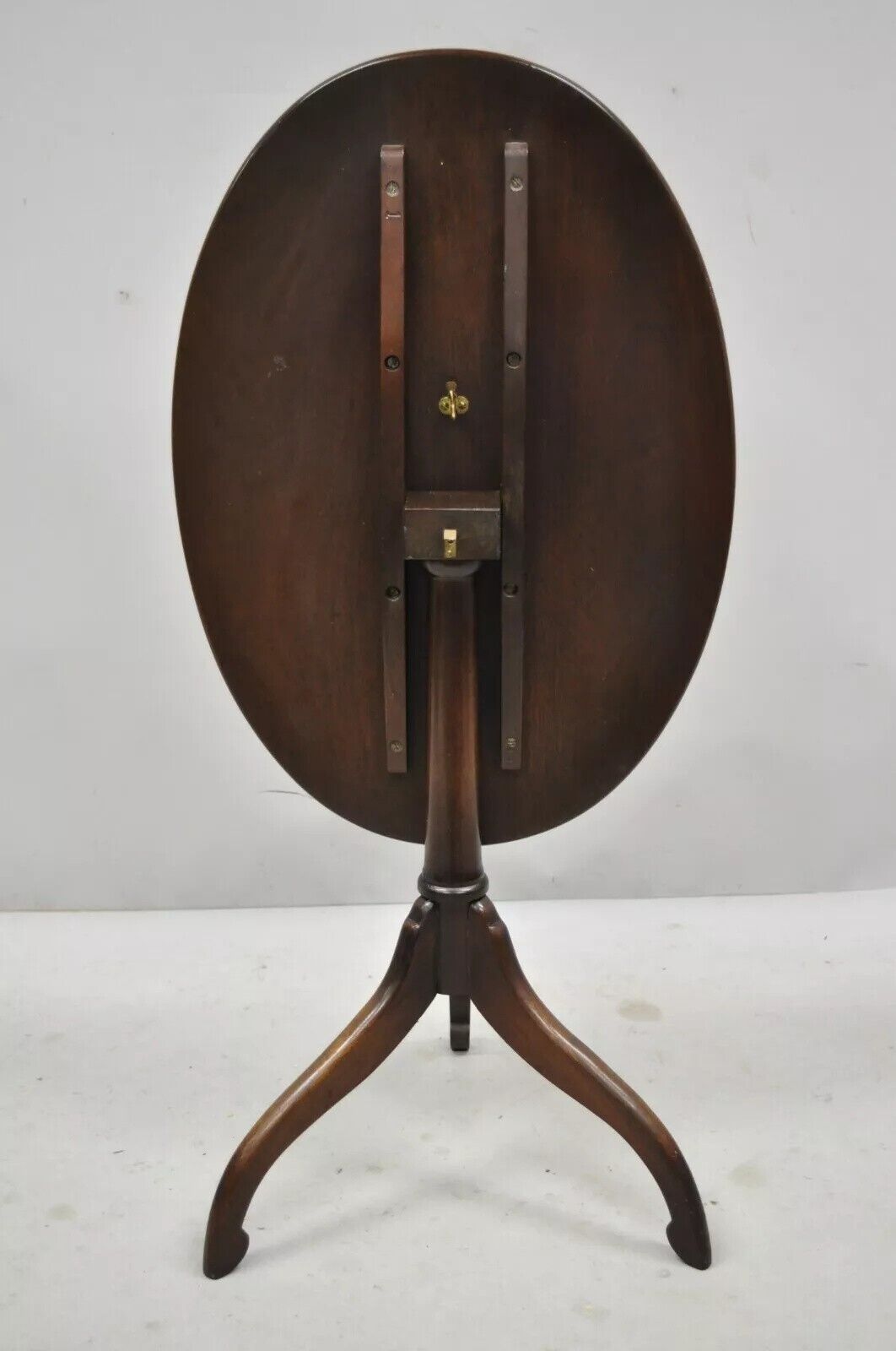 Antique Federal Sheraton Mahogany Eagle Shield Flag Inlay Tilt Top Lamp Table