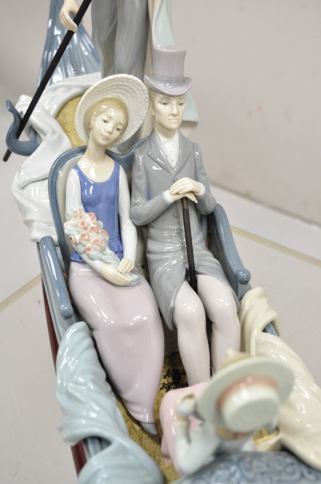 Lladro Daisa 1978 In the Gondola Couple Sculpture No. 2413 Large Porcelain
