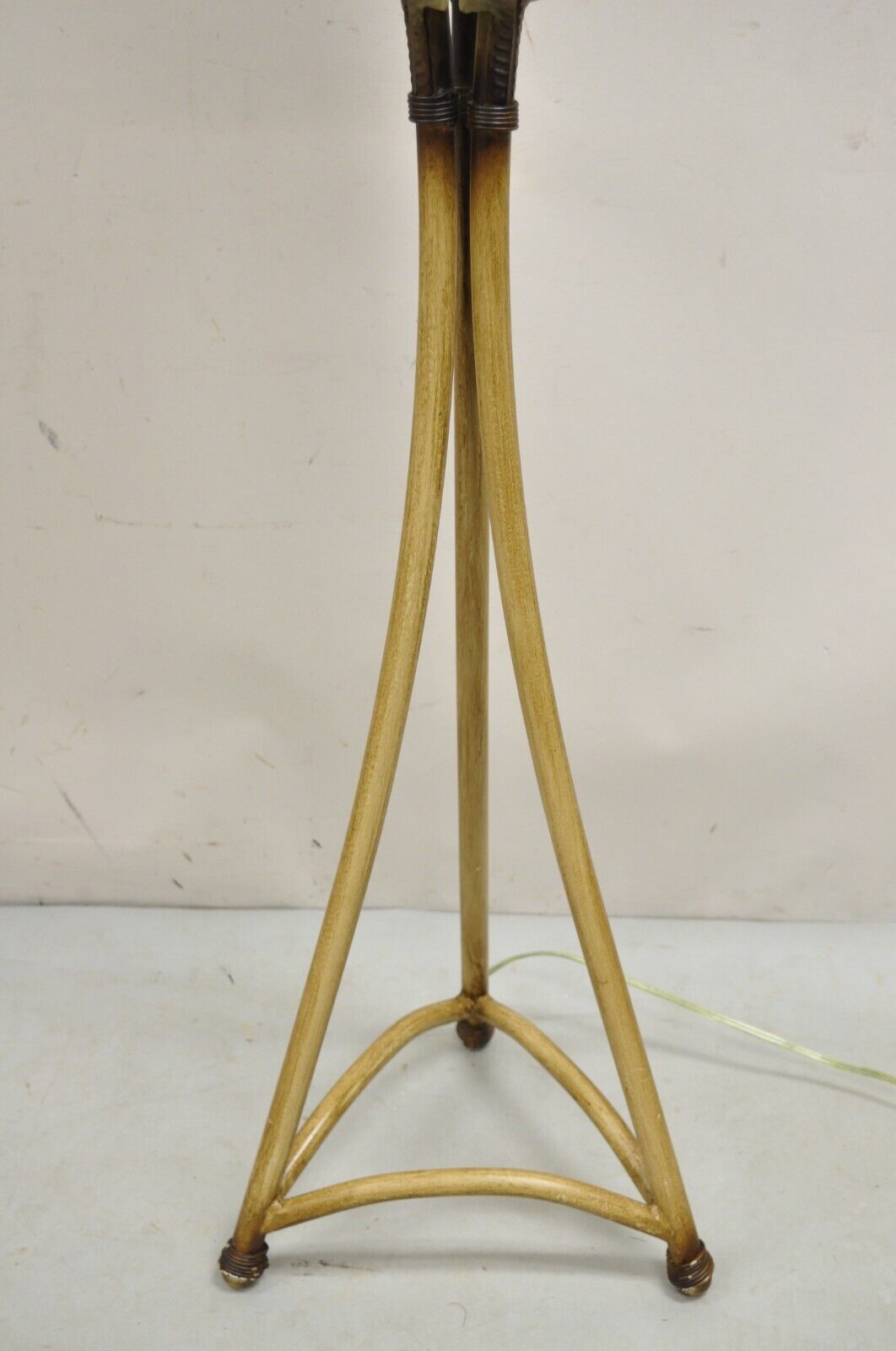 Vintage Hollywood Regency Metal Bamboo Palm Leaf Tropical Floor Lamp