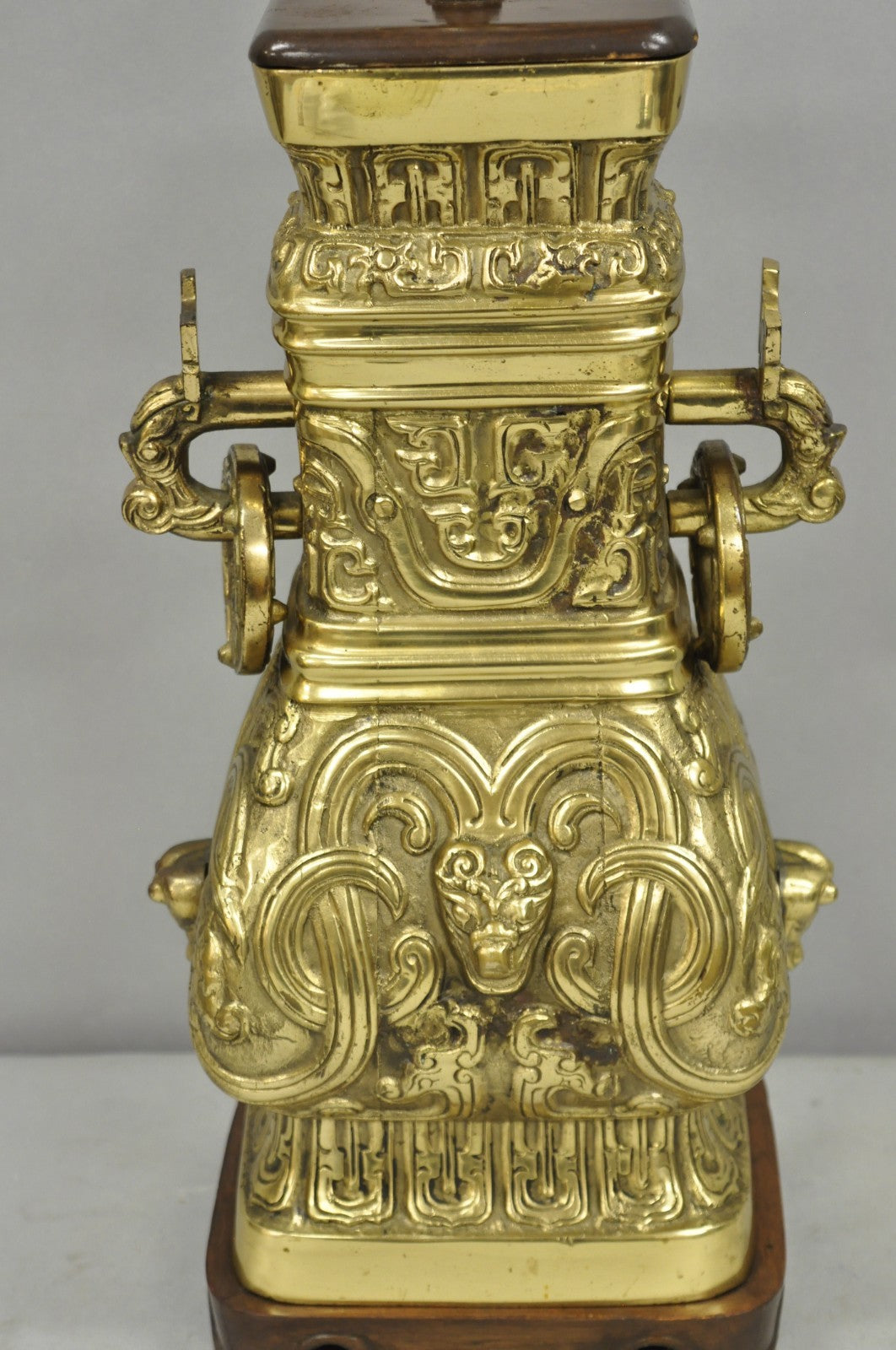 Vintage Chinese Figural Brass Bronze Wine Vessel Chinoiserie Hu Vase Table Lamp