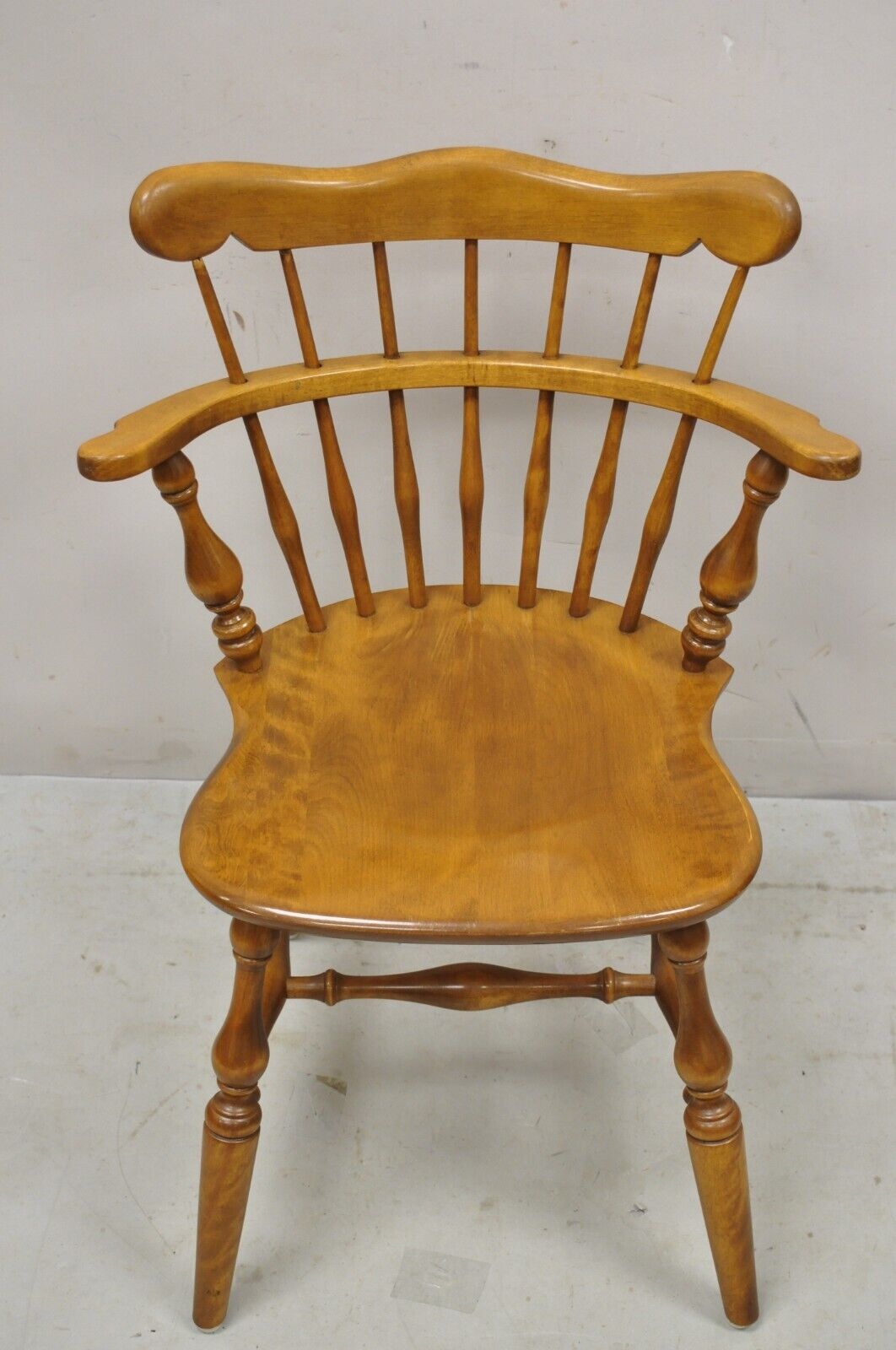 Ethan Allen Heirloom Nutmeg Maple Windsor Comb Back Dining Side Chair