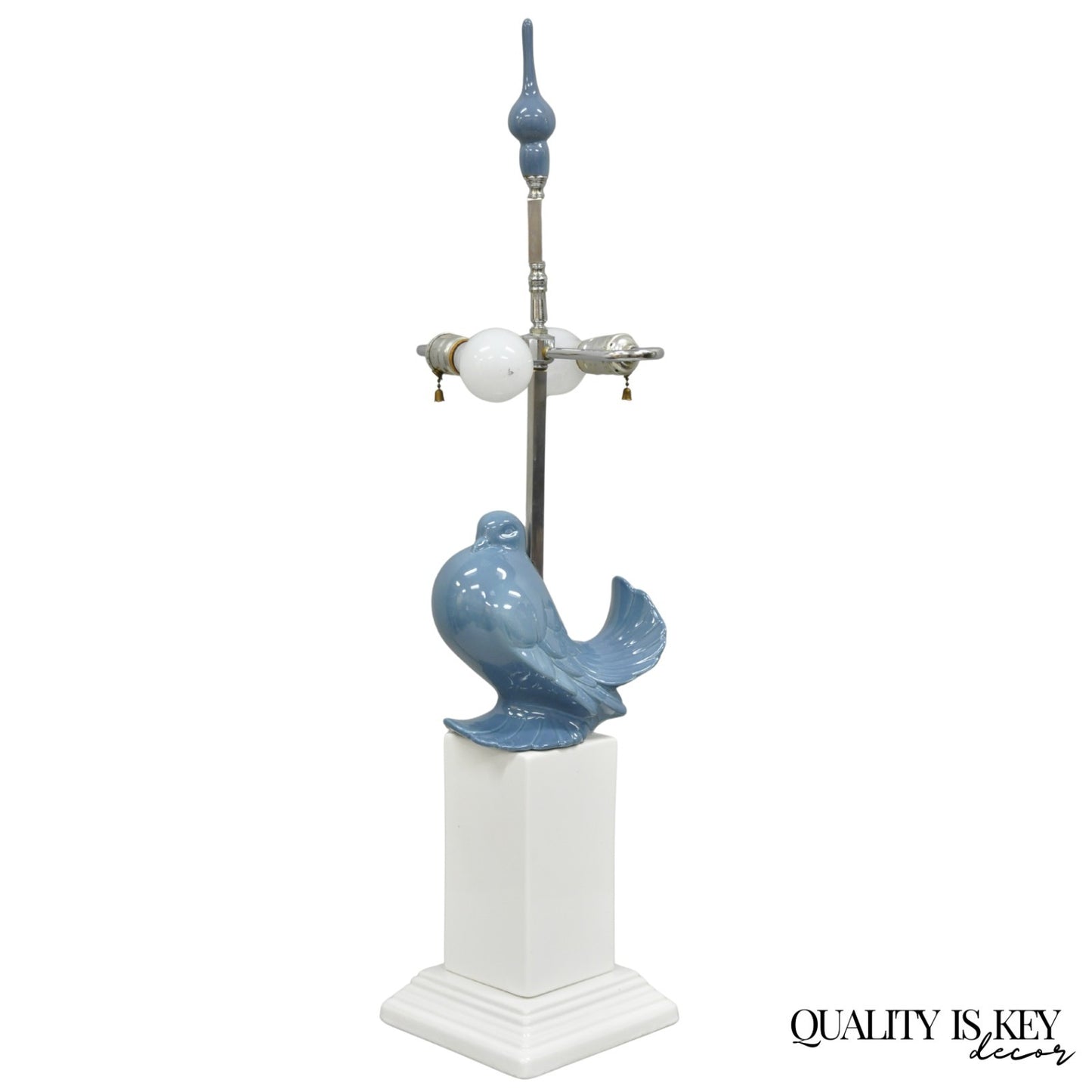 Vintage Chinoiserie Blue White Porcelain Hollywood Regency Dove Bird Table Lamp