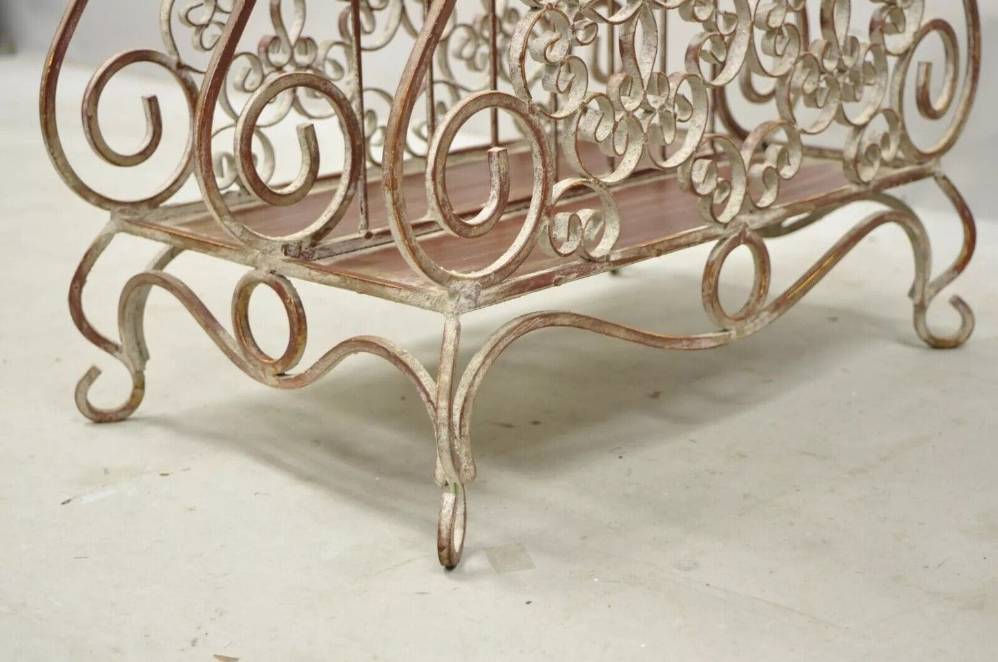 French Country Style Wrought Iron Red Lattice and Flower Bouquet Magazine Rack