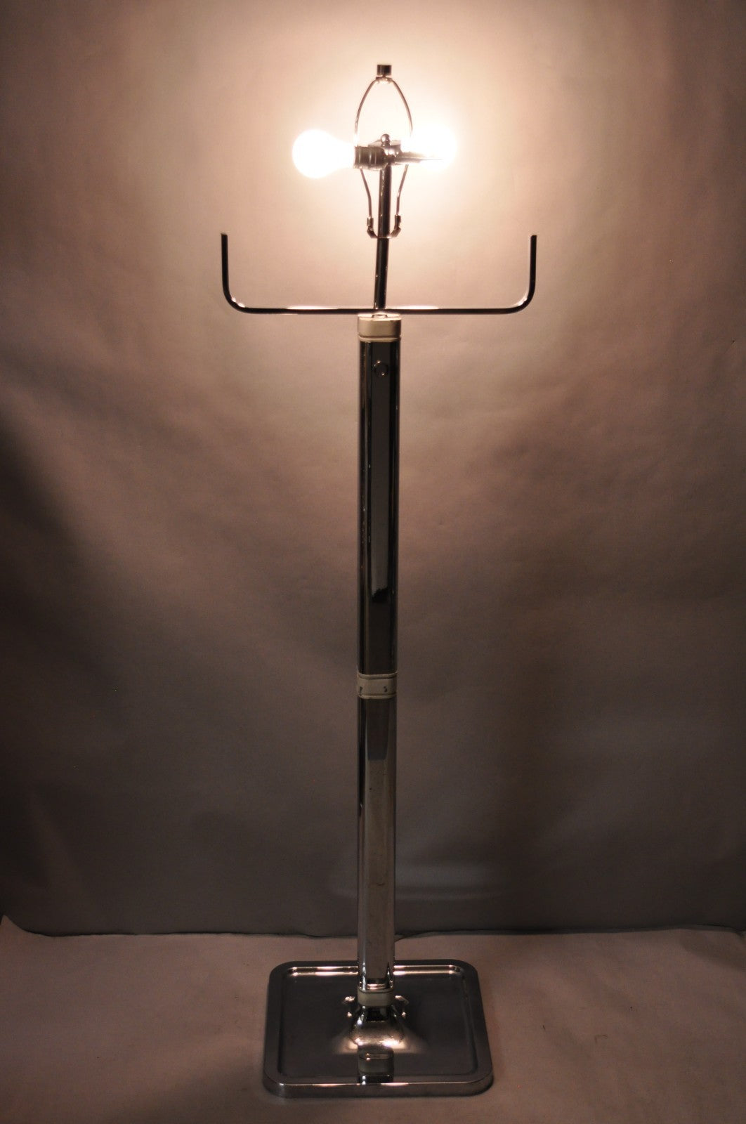 Vintage Postmodern Silver Chrome Metal Sculptural Modernist Pole Floor Lamp