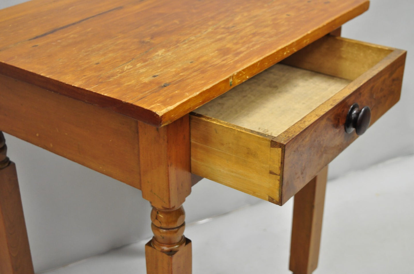 Antique American Colonial Cherry Wood One Drawer Nightstand Work Side Table