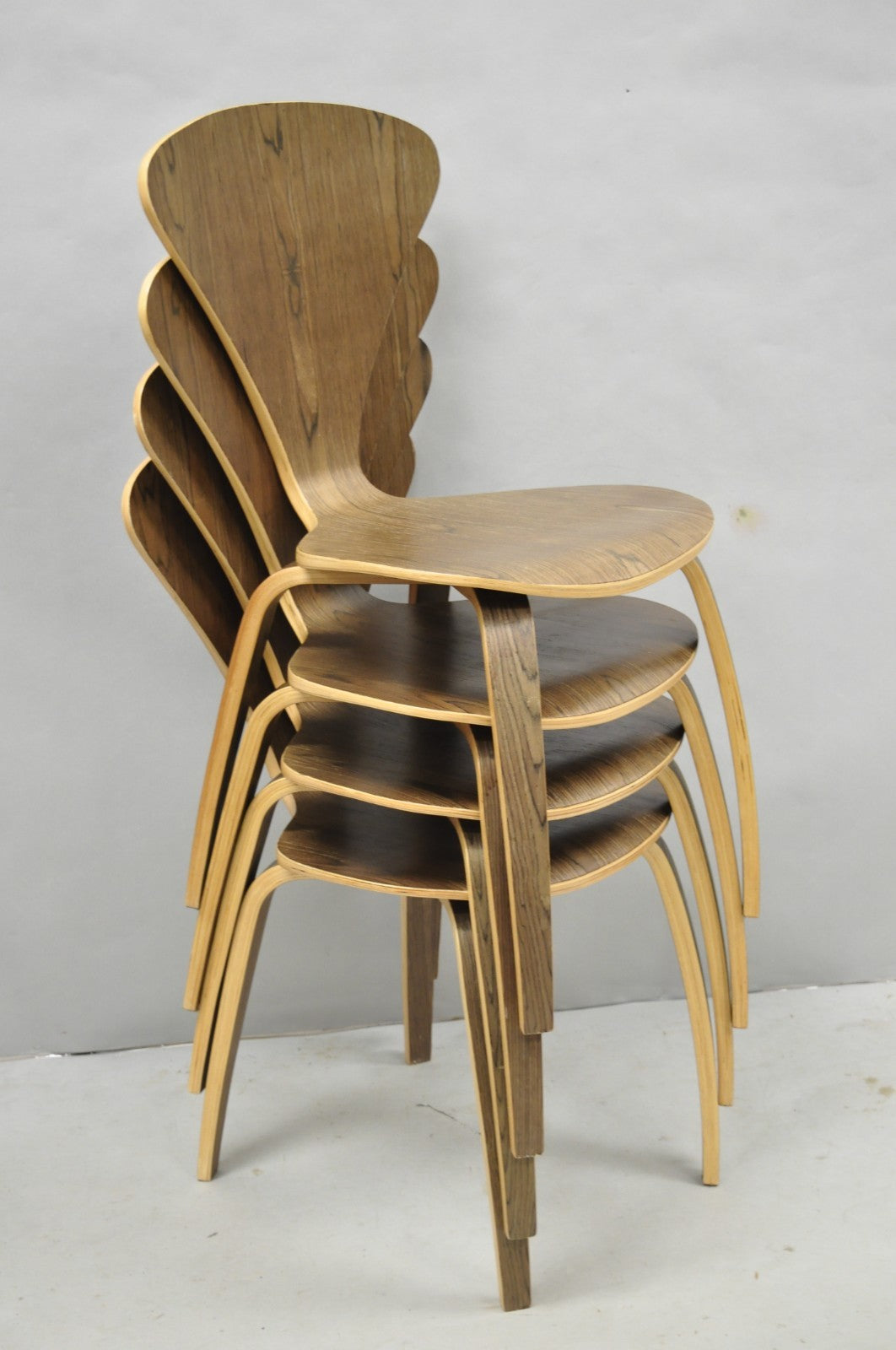 Contemporary Modern Bent Plywood Pretzel Style Dining Chairs - Set of 4