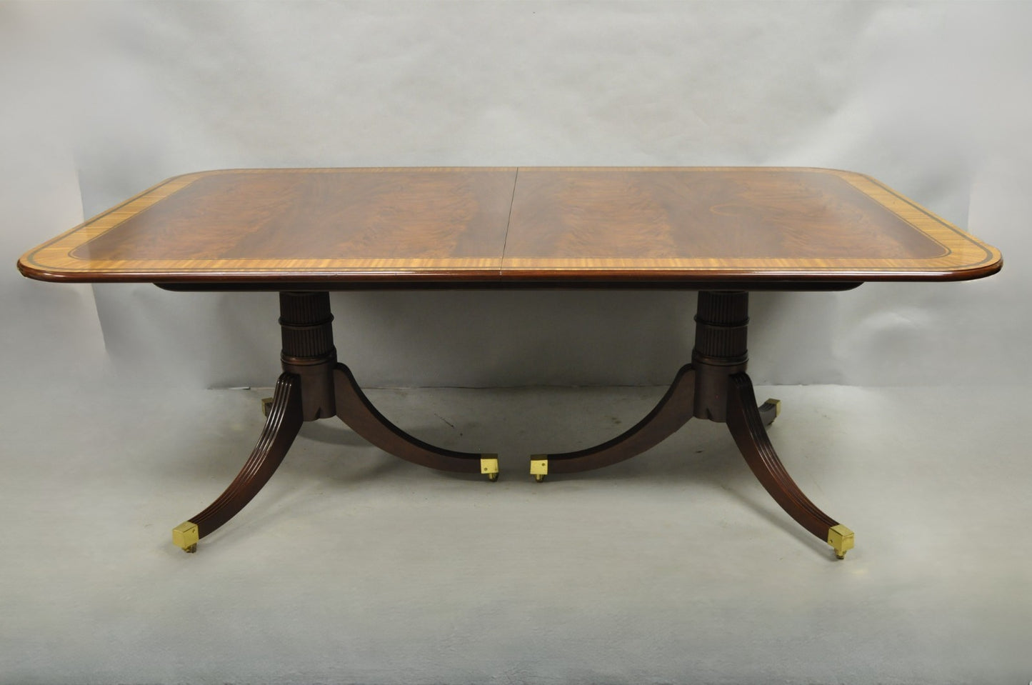 Baker Stately Homes Collection Georgian Duncan Phyfe Mahogany Dining Room Table