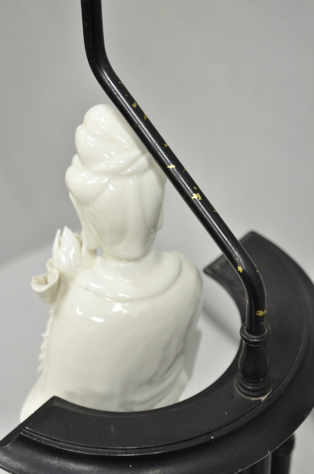 Vintage Chinoiserie Porcelain Guanyin Figure White Blanc de Chine Table Lamp
