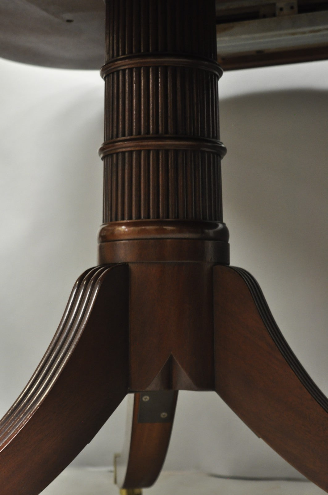 Baker Stately Homes Collection Georgian Duncan Phyfe Mahogany Dining Room Table