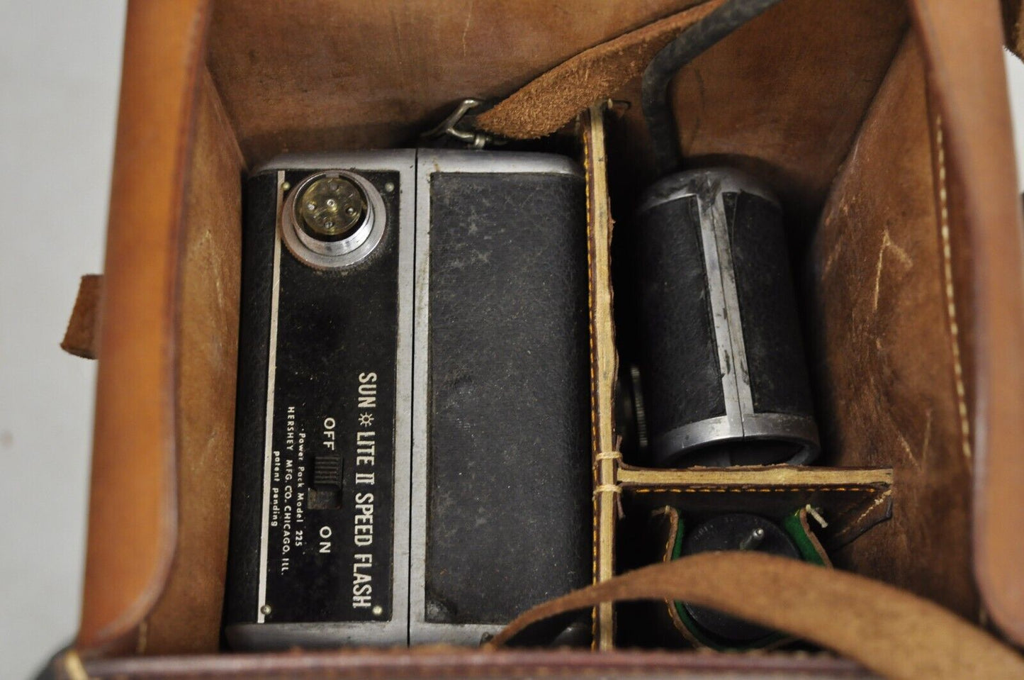 Vintage Sun Lite II Speed Flash and Portable Battery Pack in Brown Leather Case