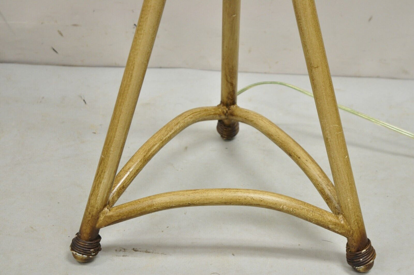 Vintage Hollywood Regency Metal Bamboo Palm Leaf Tropical Floor Lamp