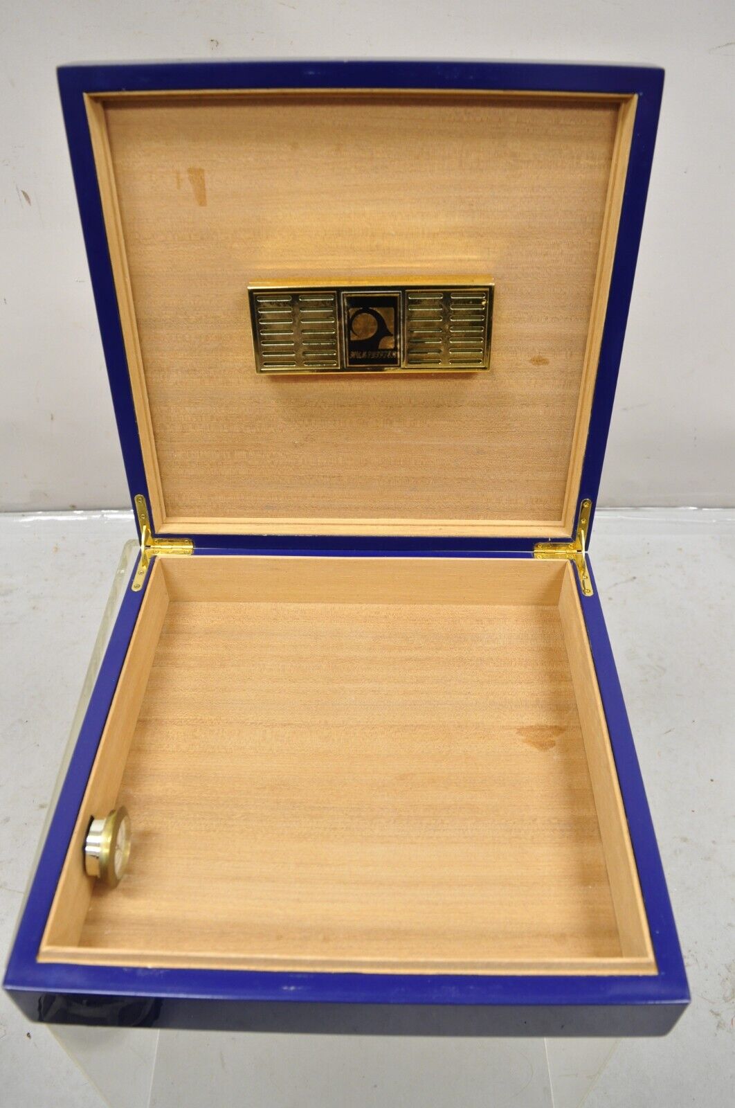 Santa Damiana La Romana Blue Lacquered Wood Cigar Humidor Box
