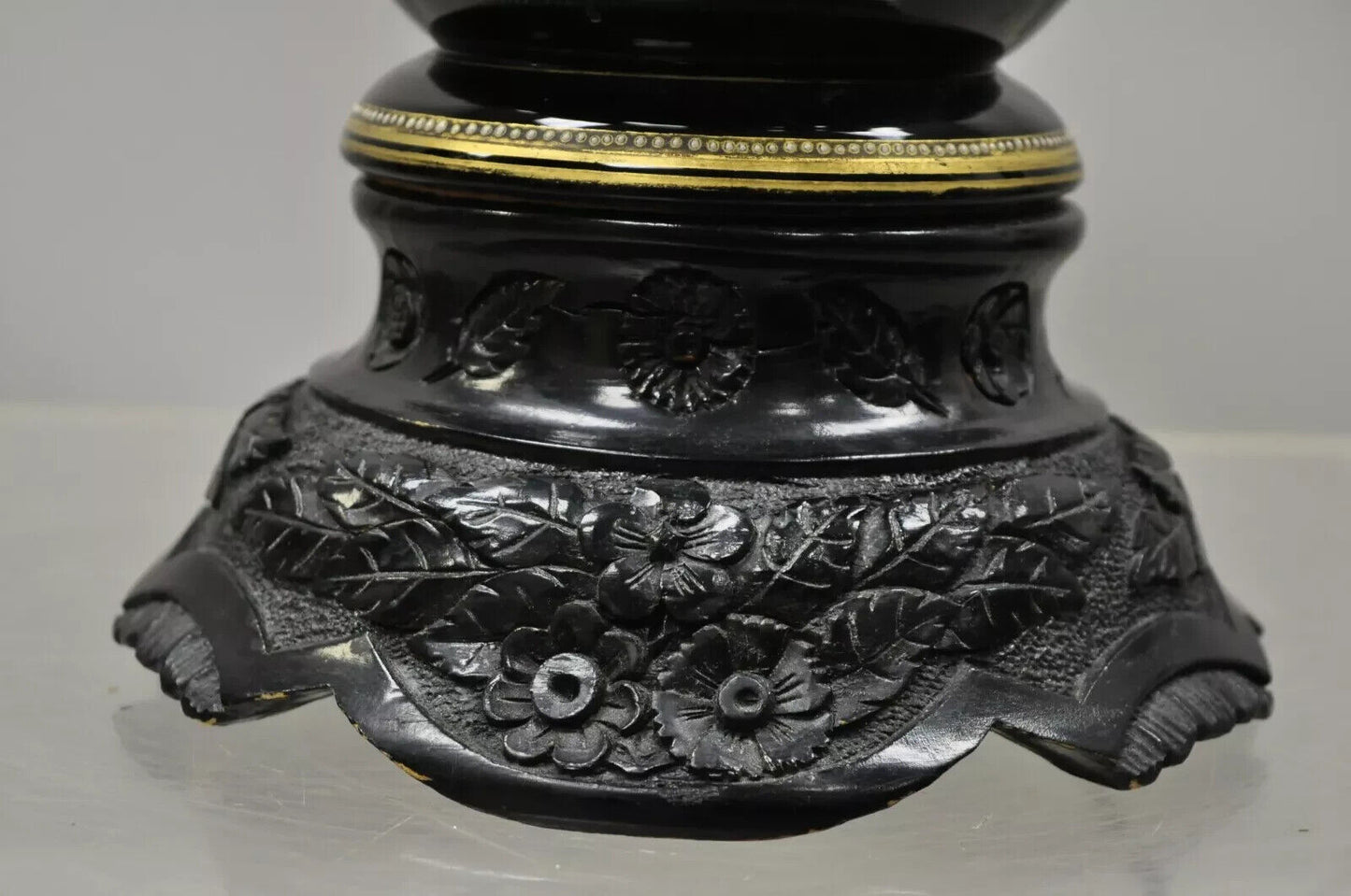 Chinese Chinoiserie Porcelain Ceramic Black Jardiniere Bird Painted Table Lamp