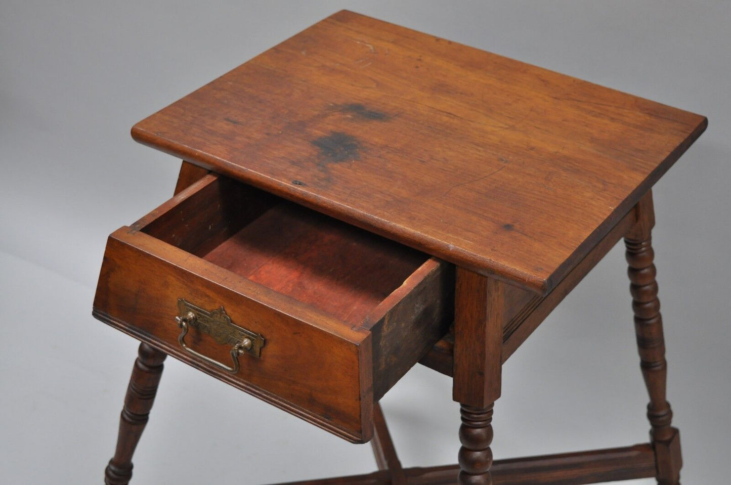 Antique Eastlake Victorian Turn Carved Spindle Leg Walnut Plant Stand Fern Table