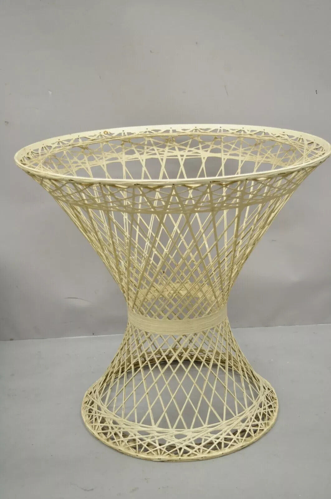 Russell Woodard Woven Fiberglass Mid Century Round Pedestal Dining Table Base