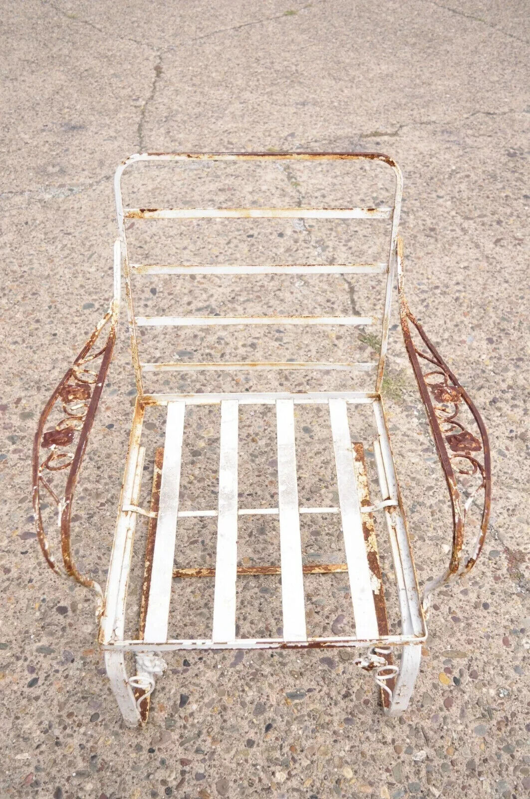 Vintage Woodard Chantilly Rose Wrought Iron Garden Patio Bouncer Lounge Chair