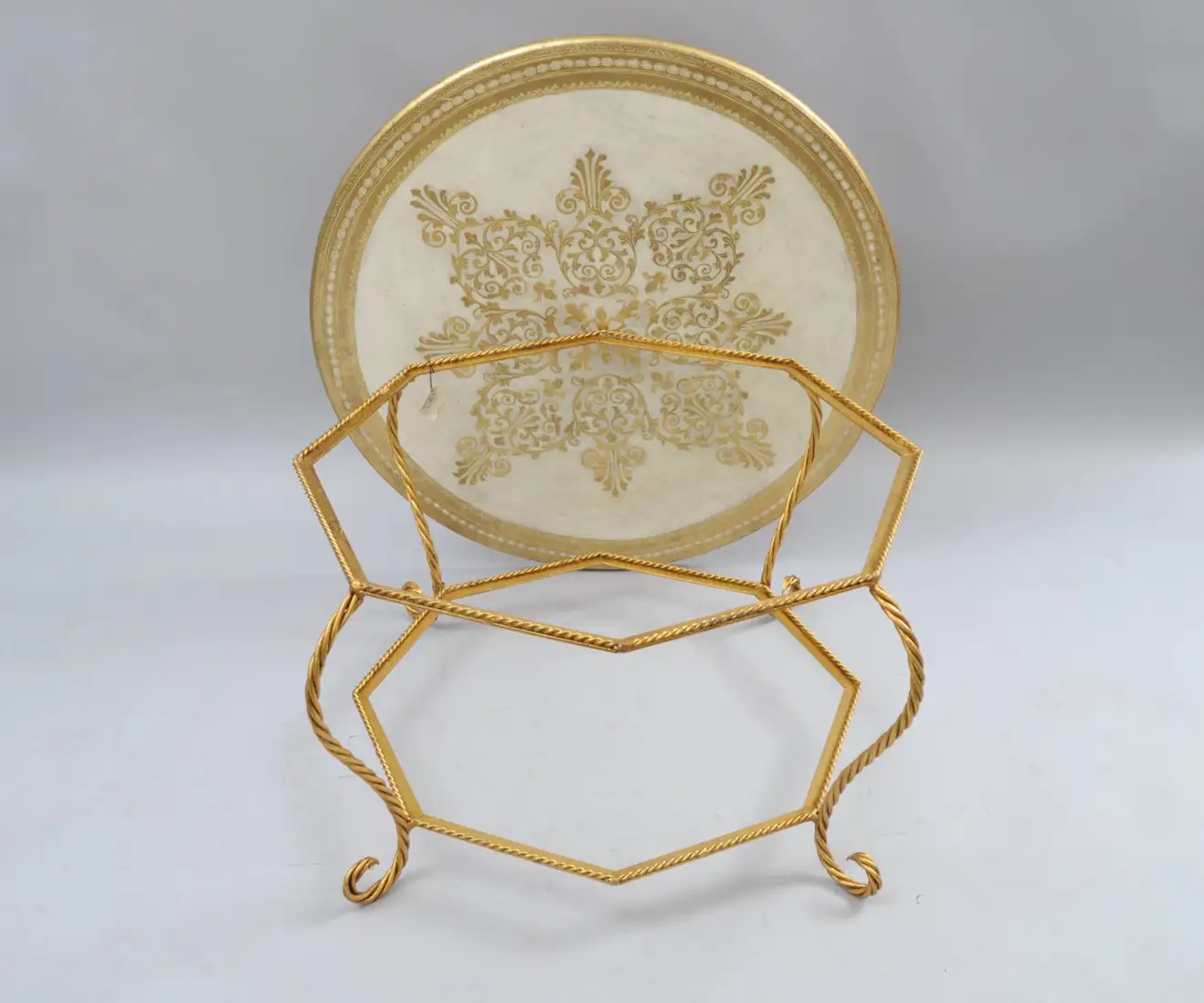 Italian Florentine Hollywood Regency Gold Wood & Iron Rope Round Coffee Table